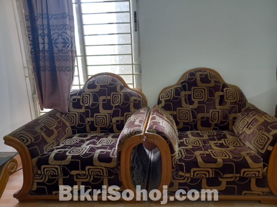 Sofa set with table